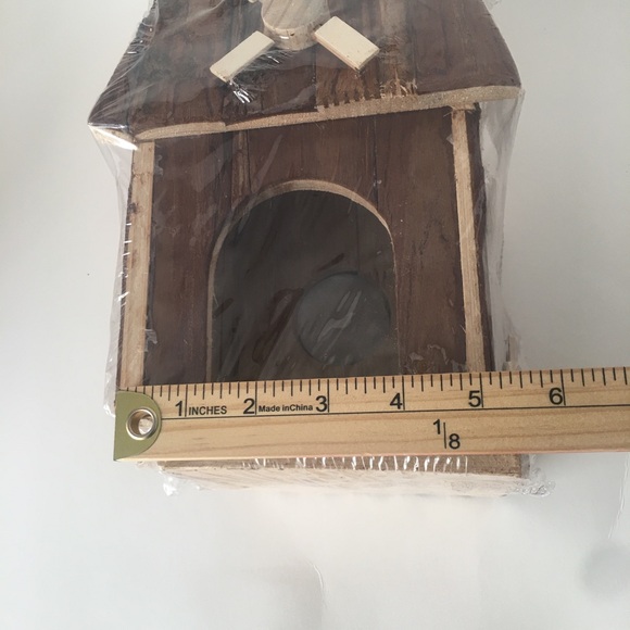 Full Cheeks Small Pet Fir Wood Hideaway & Forage Windmill To Be Fill With Treats - Picture 9 of 12